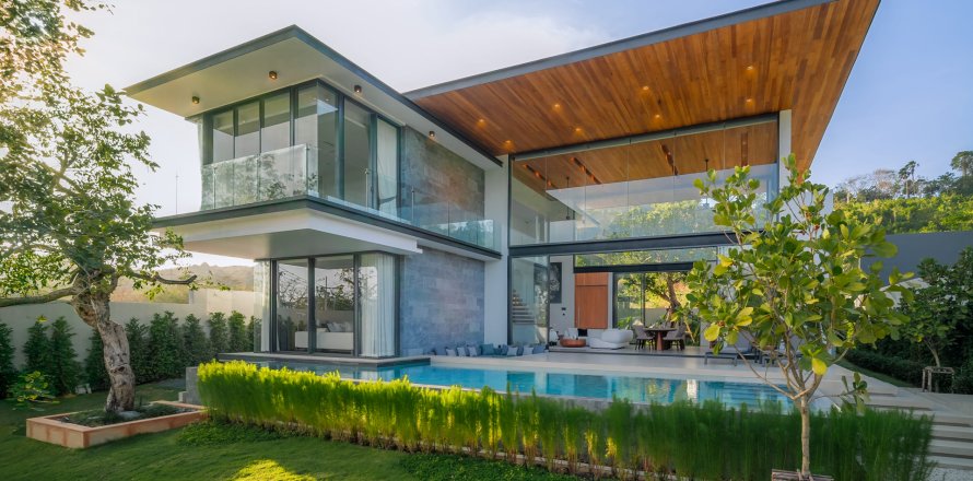 Villa in Phuket, Thailand 4 bedrooms № 126060