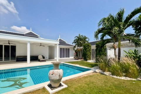 Вилла в Хуа Хине, Таиланд с 4 спальнями  № 124678 - фото 10