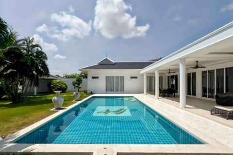 Вилла в Хуа Хине, Таиланд с 4 спальнями  № 124678 - фото 4