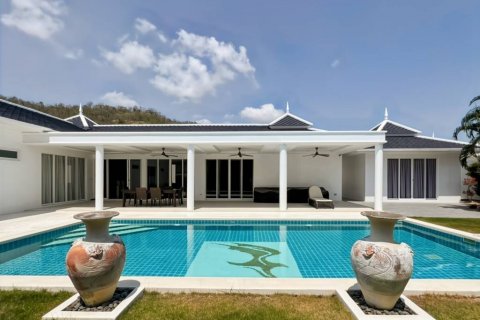 Вилла в Хуа Хине, Таиланд с 4 спальнями  № 124678 - фото 2