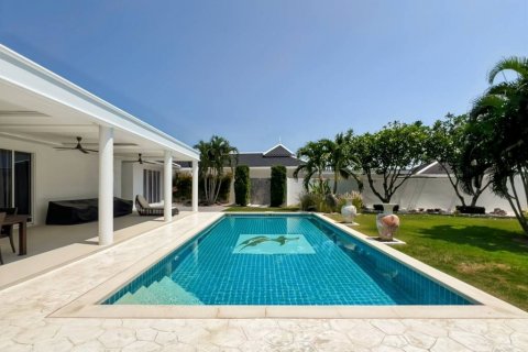 Вилла в Хуа Хине, Таиланд с 4 спальнями  № 124678 - фото 3