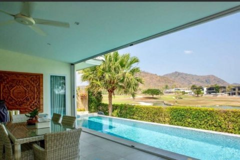 Villa in Hua Hin, Thailand 3 bedrooms № 124683 - photo 2