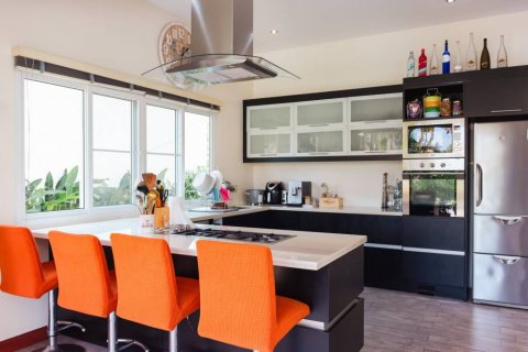 Вилла в Хуа Хине, Таиланд с 4 спальнями  № 124681 - фото 8