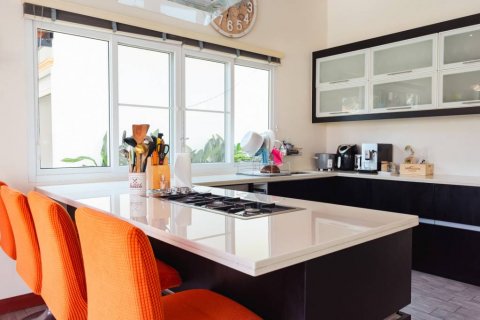 Вилла в Хуа Хине, Таиланд с 4 спальнями  № 124681 - фото 7