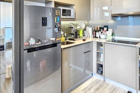 Condo in Bangkok, Thailand, 2 bedrooms  № 124590 - photo 8