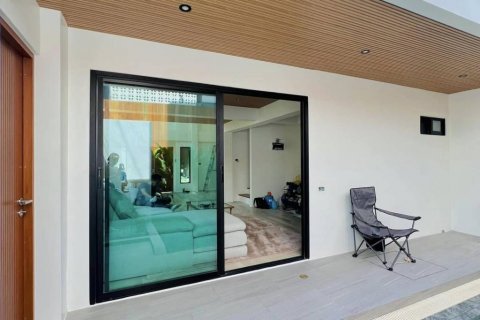 Villa in Chalong, Thailand 3 bedrooms № 124587 - photo 8