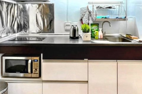 Condo in Bang Kapi, Bangkok, Thailand, 1 bedroom  № 124586 - photo 7