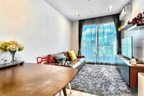 Condo in Bang Kapi, Bangkok, Thailand, 1 bedroom  № 124586 - photo 1