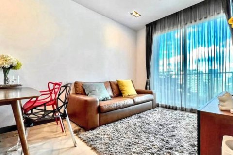 Condo in Bang Kapi, Bangkok, Thailand, 1 bedroom  № 124586 - photo 2