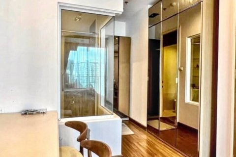 Condo in Bang Kapi, Bangkok, Thailand, 1 bedroom  № 124586 - photo 4