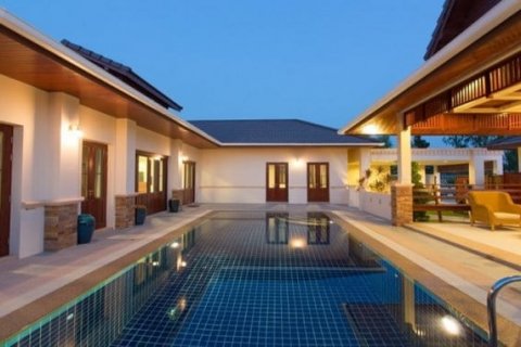 Дом в Хуа Хине, Таиланд с 3 спальнями № 125258 - фото 1