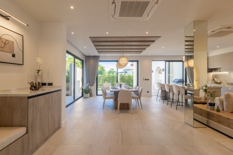 Villa in Phuket, Thailand 3 bedrooms № 142879 - photo 7