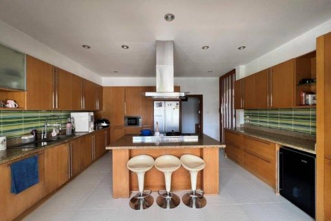 Вилла в Хуа Хине, Таиланд с 7 спальнями  № 101909 - фото 7