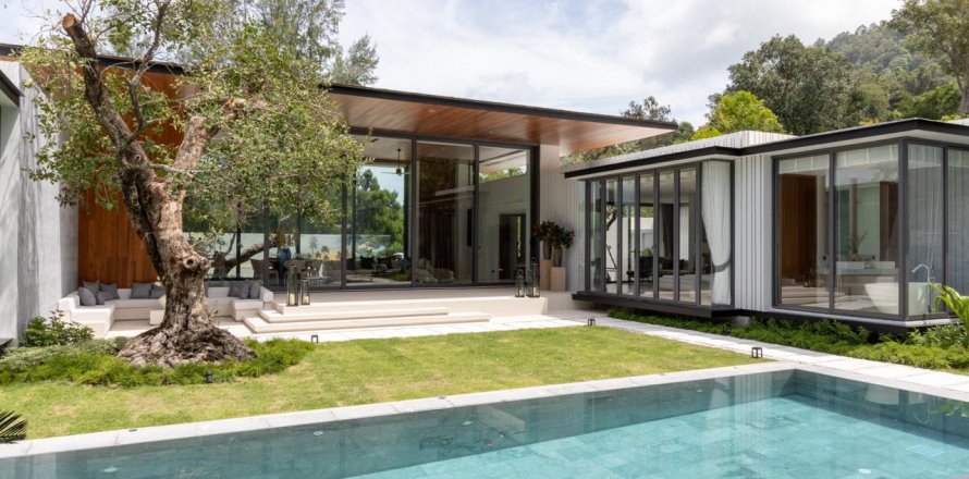 Вилла в Камале, Таиланд с 4 комнатами № 71532