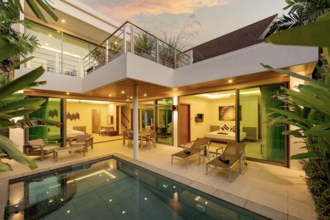 Villa à Rawai, Thaïlande 4 chambres № 71542 - photo 1