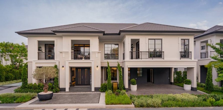 House in Bangkok, Thailand 4 bedrooms № 104613