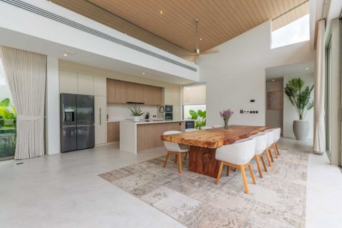 House in Bang Tao, Thailand 4 bedrooms № 120842 - photo 4