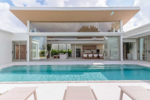 House in Bang Tao, Thailand 4 bedrooms № 120842 - photo 2