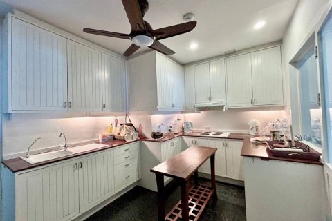 Кондоминиум с 2 спальнями в Ча-аме, Таиланд № 86351 - фото 10