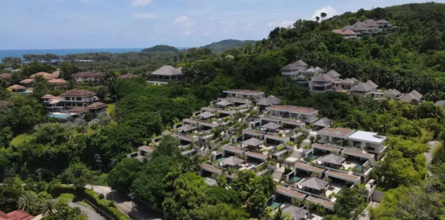 Villa in Phuket, Thailand 3 bedrooms № 107976