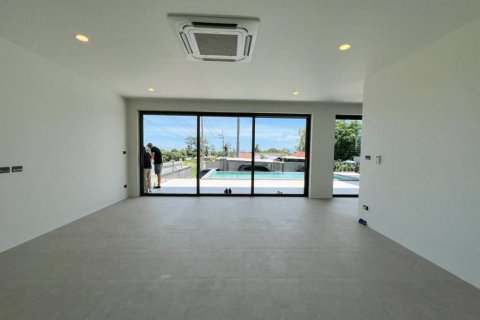 Villa à Surat Thani, Thaïlande 4 chambres № 125974 - photo 10