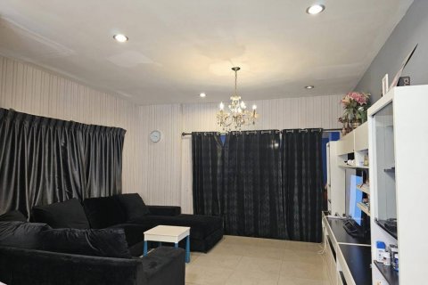 House in Bangkok, Thailand 8 bedrooms № 100988 - photo 5