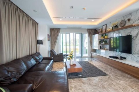 Вилла в Хуа Хине, Таиланд с 5 спальнями  № 100991 - фото 4