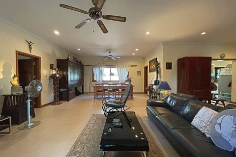 House in Hua Hin, Thailand 4 bedrooms № 125431 - photo 4