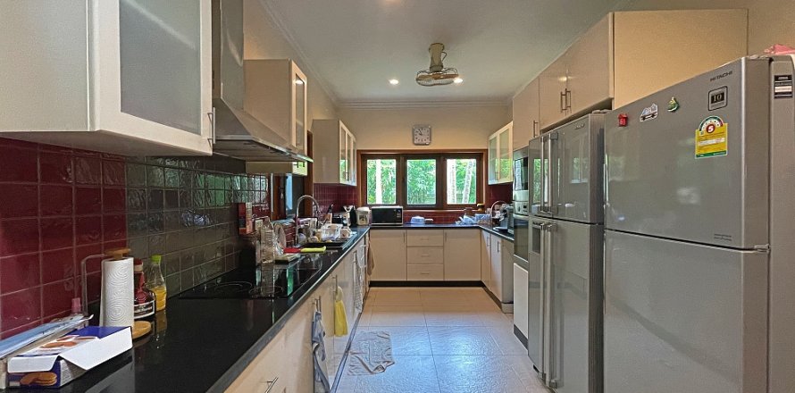 House in Hua Hin, Thailand 4 bedrooms № 125431