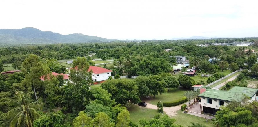 Maison à Hua Hin, Thaïlande 4 chambres № 125426