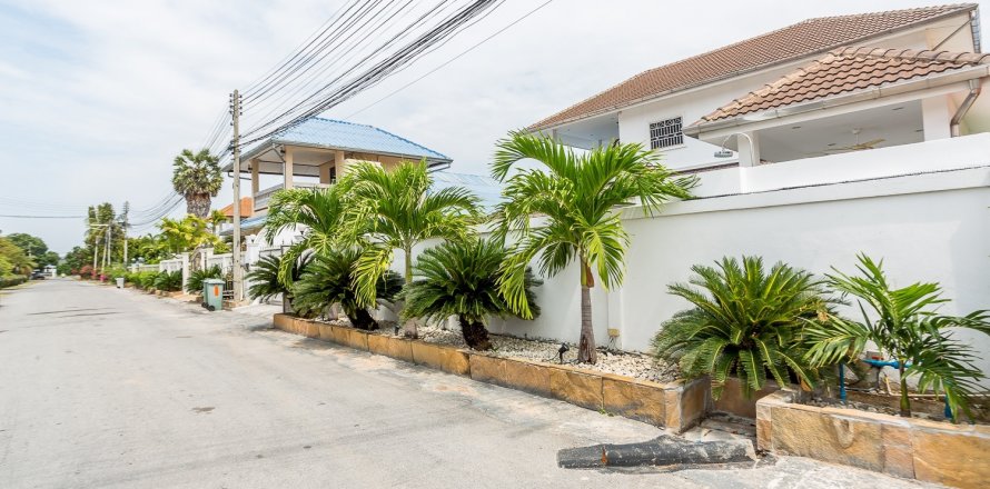 House in Hua Hin, Thailand 3 bedrooms № 125427