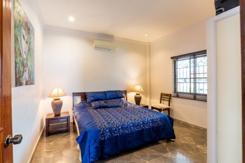 House in Hua Hin, Thailand 3 bedrooms № 125427 - photo 9