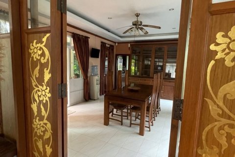 House in Chiang Mai, Thailand 10 bedrooms № 104666 - photo 3