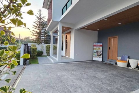 Дом в Паттайе, Таиланд с 4 спальнями № 105186 - фото 13