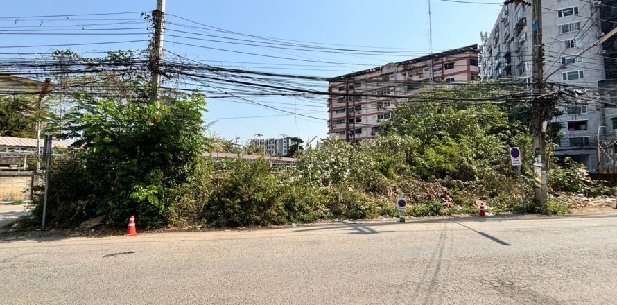 Terrain à Chiang Mai, Thaïlande № 124208