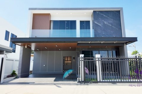 Maison à Hang Dong, Thaïlande 4 chambres № 124204 - photo 1