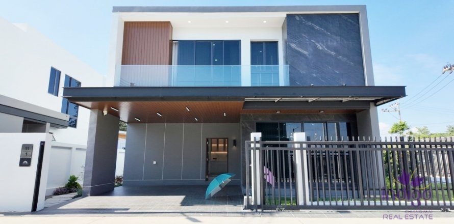 Maison à Hang Dong, Thaïlande 4 chambres № 124204