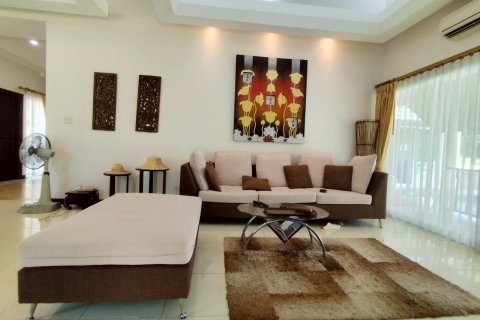 Maison à Pattaya, Thaïlande 3 chambres № 126851 - photo 11