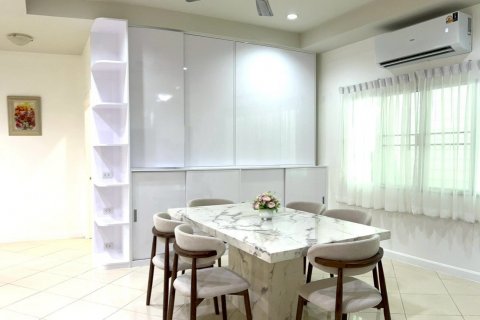 Maison à Pattaya, Thaïlande 3 chambres № 126856 - photo 10