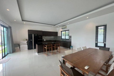 Villa in Cha-am, Thailand 3 bedrooms № 85550 - photo 4