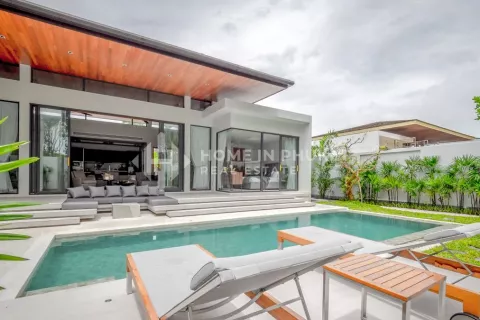 House in Phuket, Thailand 3 bedrooms № 131466 - photo 20