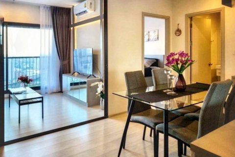 Condo in Phra Khanong, Bangkok, Thailand, 1 bedroom № 125807 - photo 1