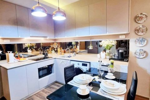 Condo in Bangkok, Thailand, 2 bedrooms № 86901 - photo 6