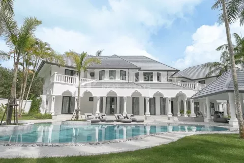 Дом в Пхукете, Таиланд с 5 спальнями  № 131895 - фото 1