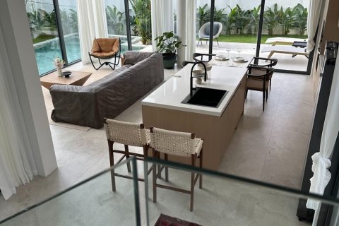 Villa in Bang Tao, Thailand 4 bedrooms № 79607 - photo 2