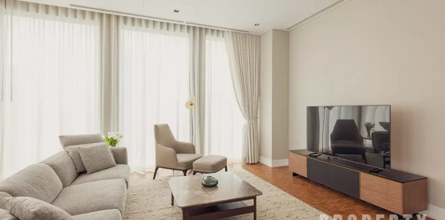 Condo in Bangkok, Thailand, 2 bedrooms  № 123750