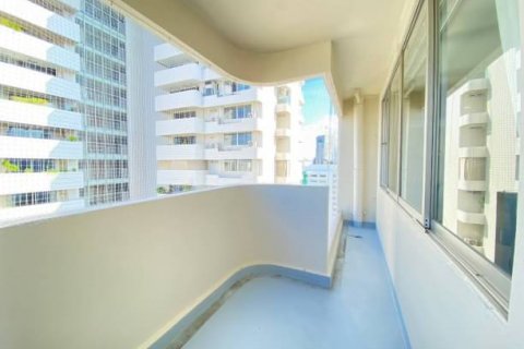 Condo in Watthana, Bangkok, Thailand, 3 bedrooms  № 123751 - photo 16