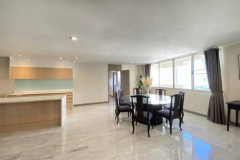 Condo in Watthana, Bangkok, Thailand, 3 bedrooms  № 123751 - photo 3