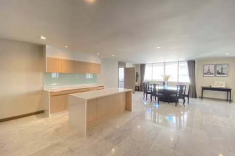 Condo in Watthana, Bangkok, Thailand, 3 bedrooms  № 123751 - photo 20