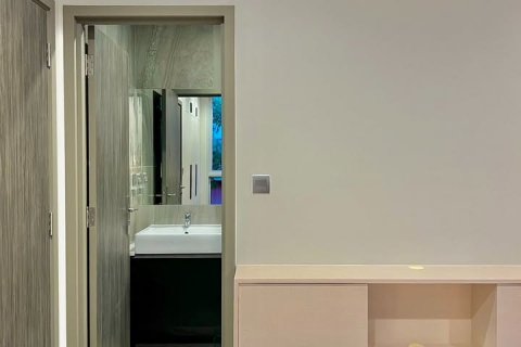 Condo in Bangkok, Thailand, 2 bedrooms  № 121199 - photo 8